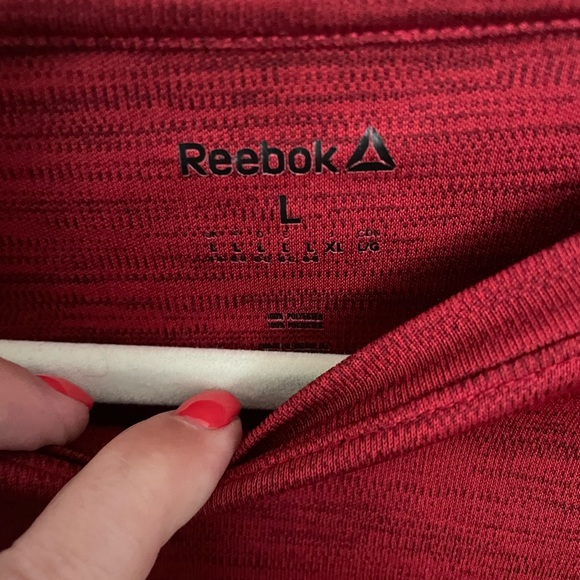 Mens Reeboklarge short sleeve  red tee - Picture 3 of 4
